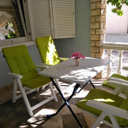 Apartmani Korade Vir Exterior photo