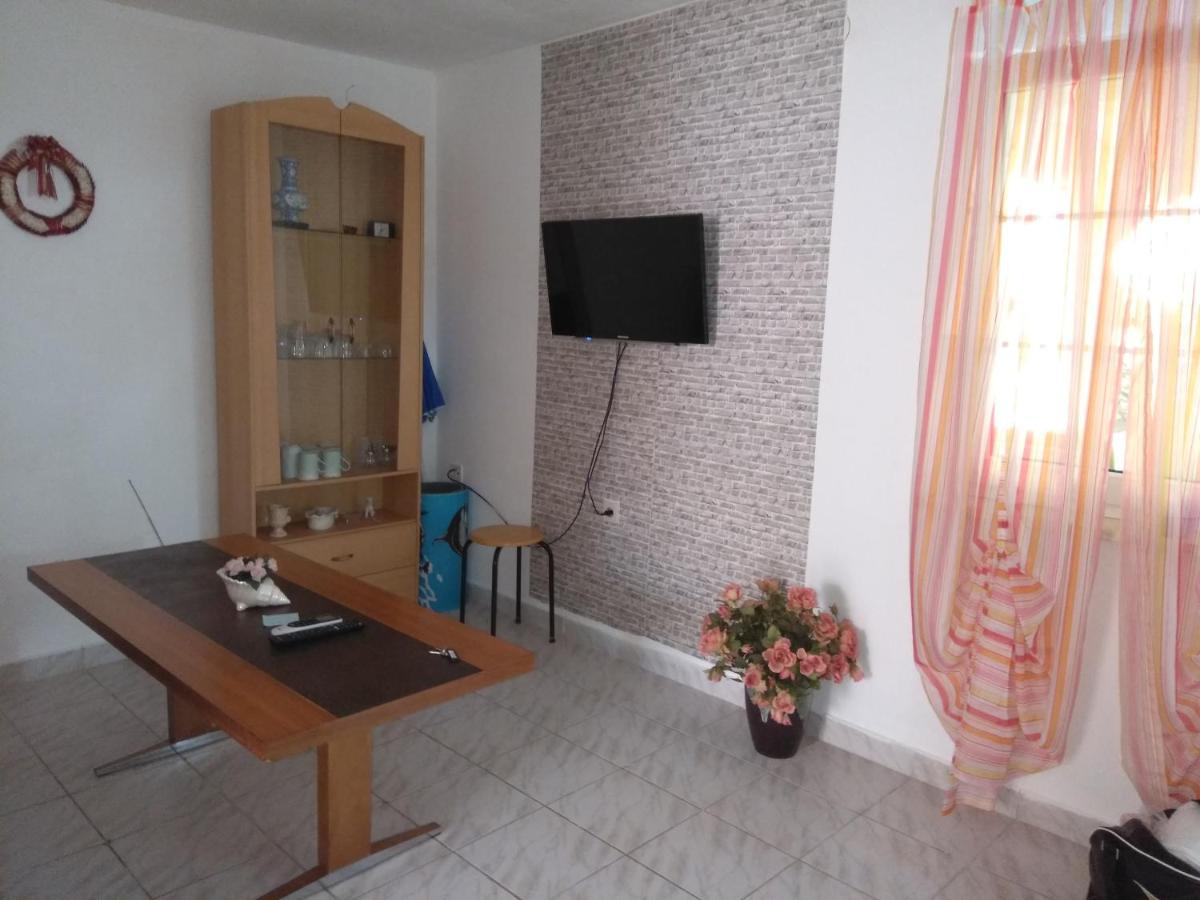 Apartmani Korade Vir Exterior photo