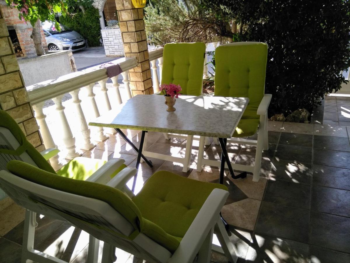 Apartmani Korade Vir Exterior photo