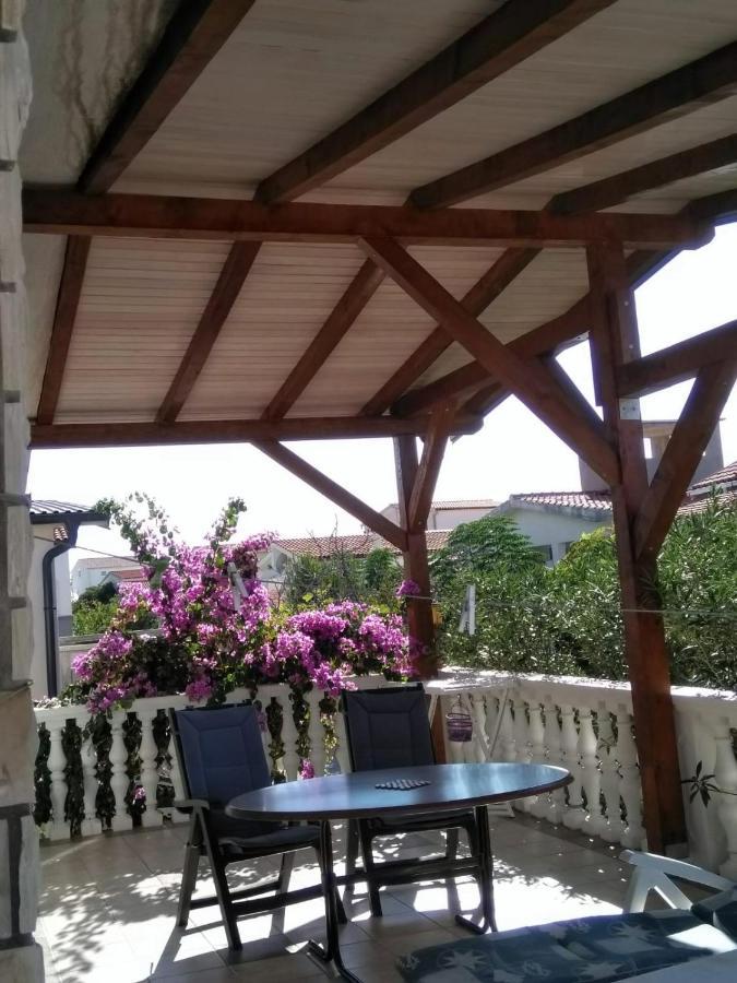 Apartmani Korade Vir Exterior photo