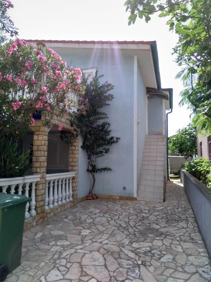 Apartmani Korade Vir Exterior photo