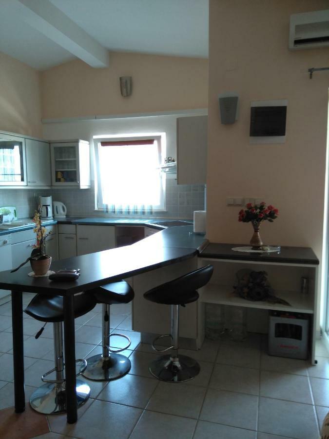 Apartmani Korade Vir Exterior photo